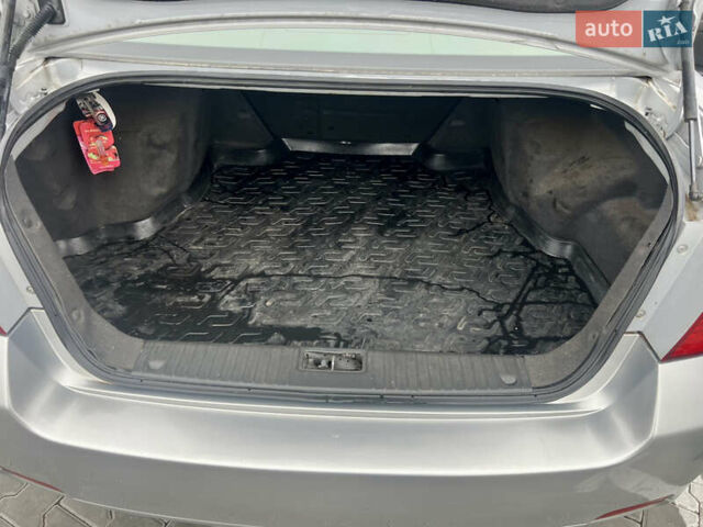 Серый Шевроле Эпика, объемом двигателя 2 л и пробегом 215 тыс. км за 4700 $, фото 35 на Automoto.ua