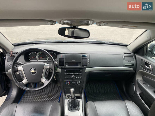 Сірий Шевроле Епіка, об'ємом двигуна 1.99 л та пробігом 250 тис. км за 4200 $, фото 8 на Automoto.ua