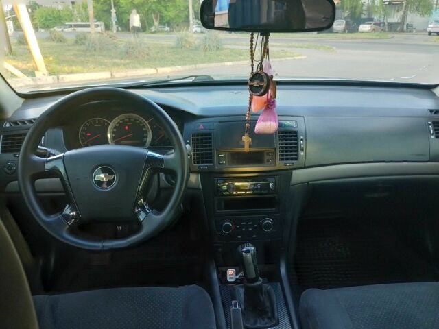 Серый Шевроле Эпика, объемом двигателя 2 л и пробегом 200 тыс. км за 4500 $, фото 12 на Automoto.ua