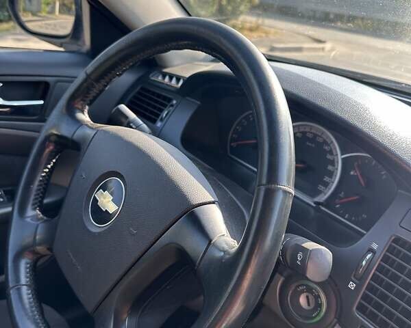 Сірий Шевроле Епіка, об'ємом двигуна 1.99 л та пробігом 234 тис. км за 4000 $, фото 3 на Automoto.ua