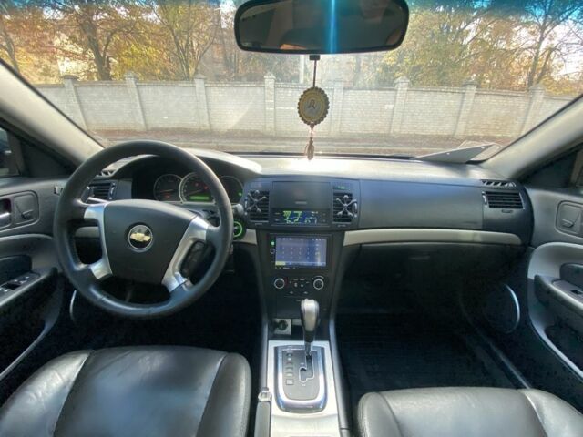 Серый Шевроле Эпика, объемом двигателя 2.5 л и пробегом 250 тыс. км за 4200 $, фото 4 на Automoto.ua