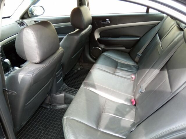 Шевроле Эпика 2007 в Николаеве на Automoto.ua Серый Шевроле Эпика, объемом двигателя 2.5 л и пробегом 250 тыс. км за 5000 $, фото 5 на Automoto.ua