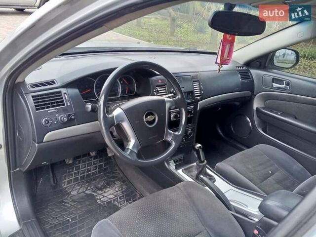 Серый Шевроле Эпика, объемом двигателя 2 л и пробегом 220 тыс. км за 3499 $, фото 20 на Automoto.ua