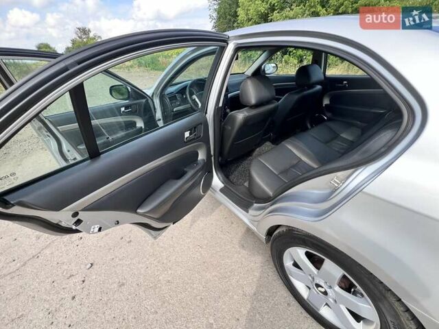 Сірий Шевроле Епіка, об'ємом двигуна 2 л та пробігом 252 тис. км за 5500 $, фото 10 на Automoto.ua