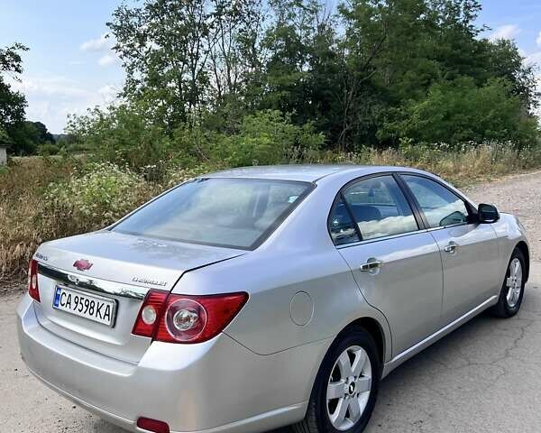 Сірий Шевроле Епіка, об'ємом двигуна 2 л та пробігом 252 тис. км за 5500 $, фото 3 на Automoto.ua