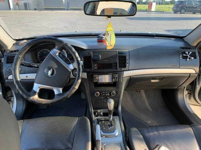 Шевроле Эпика 2007 в Горохов на Automoto.ua Серый Шевроле Эпика, объемом двигателя 2.5 л и пробегом 238 тыс. км за 4000 $, фото 3 на Automoto.ua