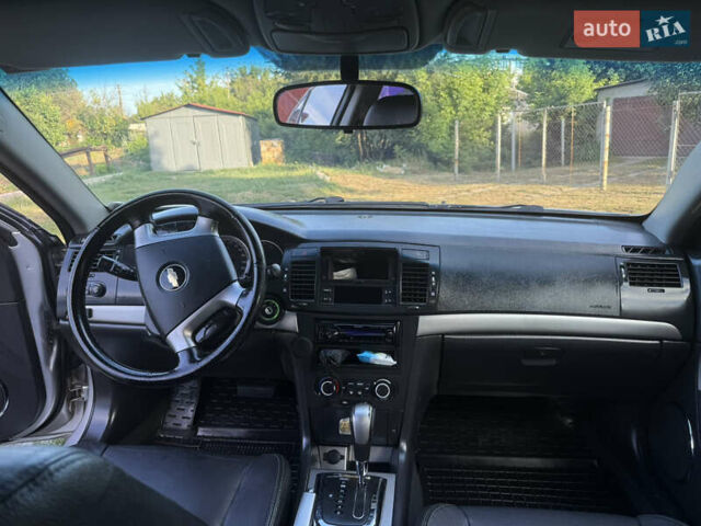 Сірий Шевроле Епіка, об'ємом двигуна 2.49 л та пробігом 200 тис. км за 4900 $, фото 16 на Automoto.ua