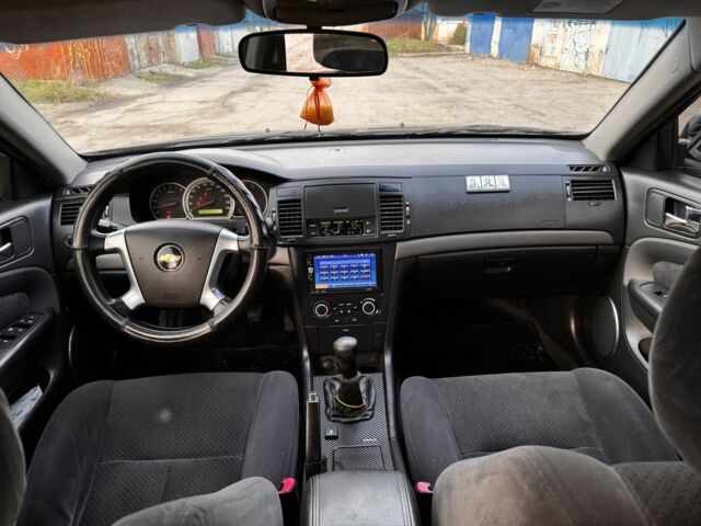 Серый Шевроле Эпика, объемом двигателя 2 л и пробегом 260 тыс. км за 3900 $, фото 5 на Automoto.ua