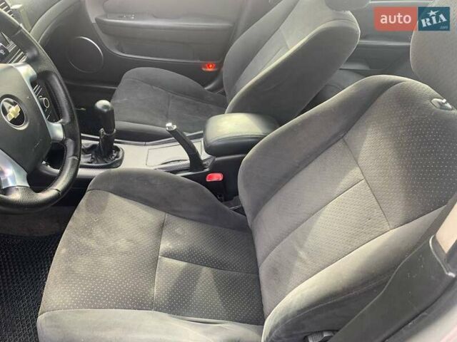 Серый Шевроле Эпика, объемом двигателя 1.99 л и пробегом 269 тыс. км за 5700 $, фото 14 на Automoto.ua