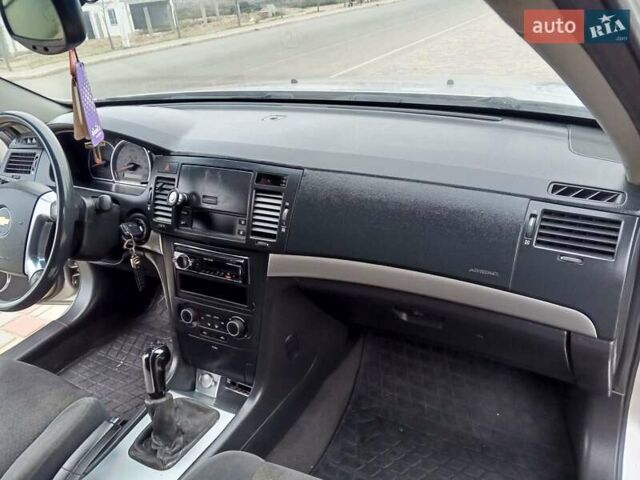 Серый Шевроле Эпика, объемом двигателя 2 л и пробегом 220 тыс. км за 3499 $, фото 22 на Automoto.ua