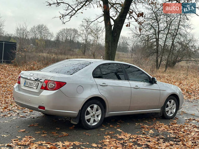 Серый Шевроле Эпика, объемом двигателя 2.49 л и пробегом 245 тыс. км за 3999 $, фото 3 на Automoto.ua