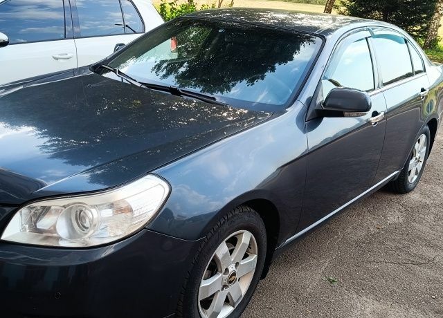 Серый Шевроле Эпика, объемом двигателя 2.5 л и пробегом 195 тыс. км за 5500 $, фото 4 на Automoto.ua