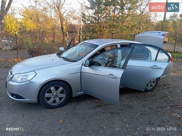 Серый Шевроле Эпика, объемом двигателя 2 л и пробегом 325 тыс. км за 3500 $, фото 2 на Automoto.ua