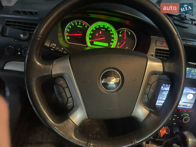 Серый Шевроле Эпика, объемом двигателя 2 л и пробегом 214 тыс. км за 4800 $, фото 10 на Automoto.ua