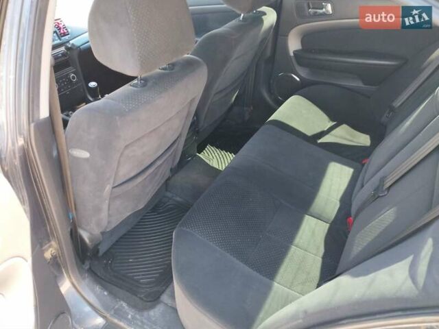 Сірий Шевроле Епіка, об'ємом двигуна 2 л та пробігом 240 тис. км за 3900 $, фото 6 на Automoto.ua