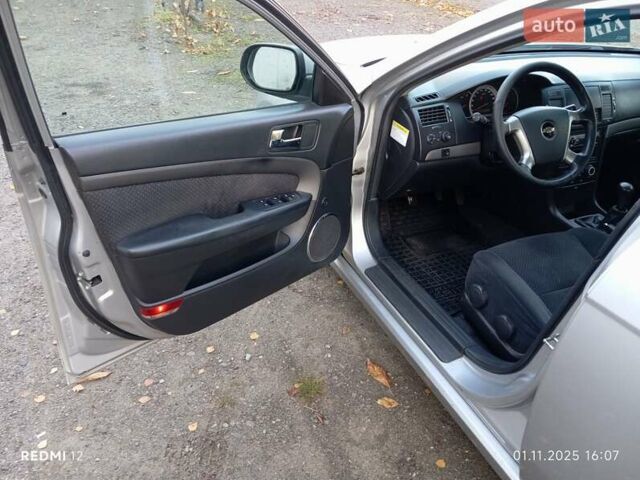 Серый Шевроле Эпика, объемом двигателя 2 л и пробегом 325 тыс. км за 3500 $, фото 19 на Automoto.ua
