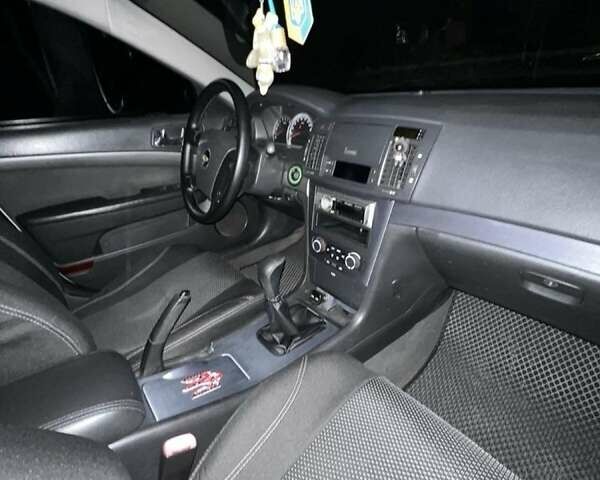 Серый Шевроле Эпика, объемом двигателя 2 л и пробегом 206 тыс. км за 4700 $, фото 4 на Automoto.ua