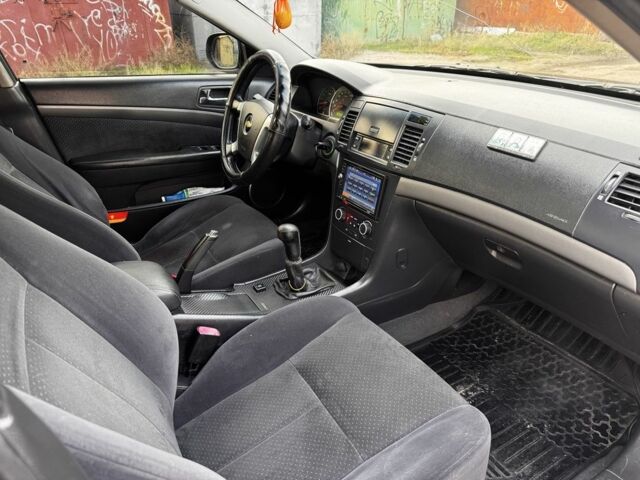 Серый Шевроле Эпика, объемом двигателя 2 л и пробегом 260 тыс. км за 3900 $, фото 7 на Automoto.ua