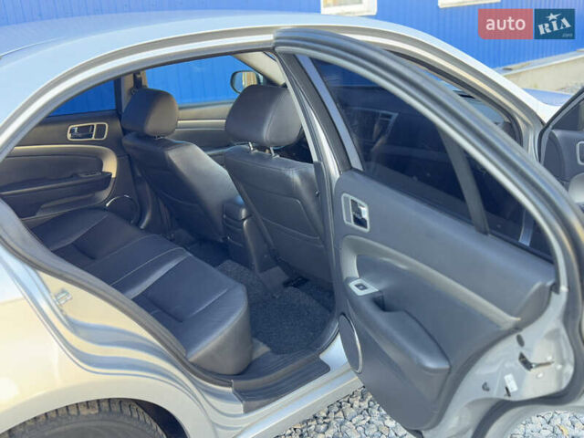 Серый Шевроле Эпика, объемом двигателя 2 л и пробегом 180 тыс. км за 3700 $, фото 14 на Automoto.ua