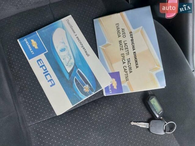 Серый Шевроле Эпика, объемом двигателя 2 л и пробегом 183 тыс. км за 4200 $, фото 12 на Automoto.ua