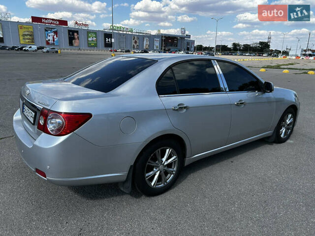 Серый Шевроле Эпика, объемом двигателя 2 л и пробегом 250 тыс. км за 5300 $, фото 4 на Automoto.ua