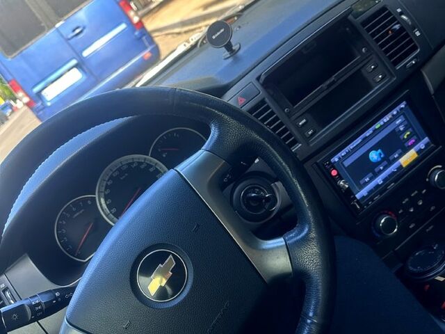 Серый Шевроле Эпика, объемом двигателя 2 л и пробегом 227 тыс. км за 4350 $, фото 1 на Automoto.ua