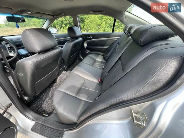 Сірий Шевроле Епіка, об'ємом двигуна 2 л та пробігом 252 тис. км за 5500 $, фото 11 на Automoto.ua