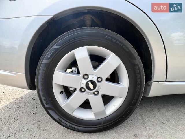 Сірий Шевроле Епіка, об'ємом двигуна 2 л та пробігом 252 тис. км за 5500 $, фото 16 на Automoto.ua