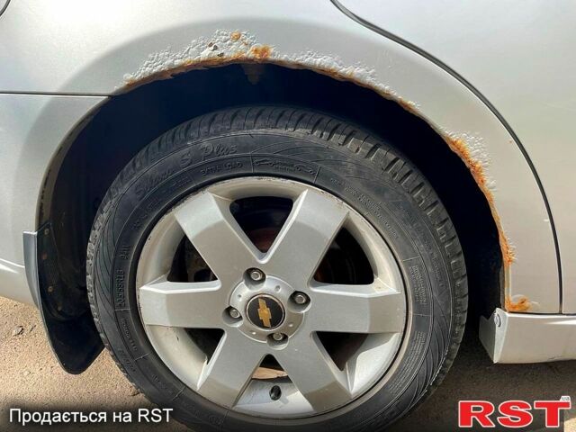 Серый Шевроле Эпика, объемом двигателя 2 л и пробегом 227 тыс. км за 4350 $, фото 2 на Automoto.ua