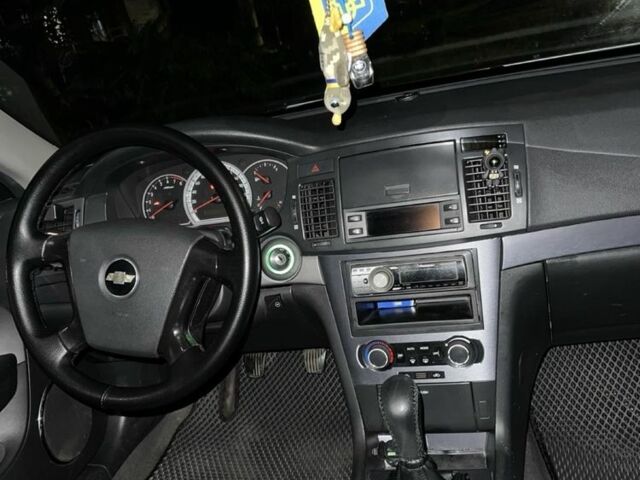 Шевроле Эпика 2007 в Кривом Роге на Automoto.ua Серый Шевроле Эпика, объемом двигателя 2 л и пробегом 206 тыс. км за 4700 $, фото 3 на Automoto.ua