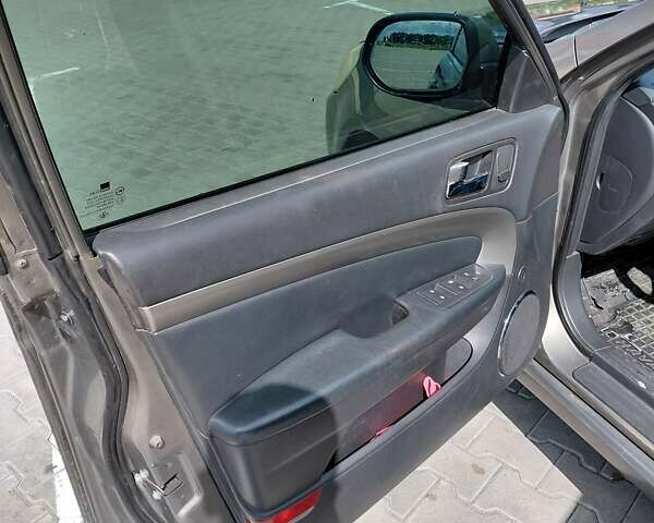 Серый Шевроле Эпика, объемом двигателя 2.49 л и пробегом 300 тыс. км за 4300 $, фото 12 на Automoto.ua