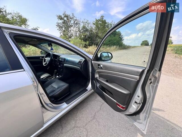Сірий Шевроле Епіка, об'ємом двигуна 2 л та пробігом 252 тис. км за 5500 $, фото 18 на Automoto.ua
