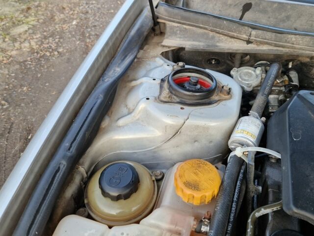 Сірий Шевроле Епіка, об'ємом двигуна 2 л та пробігом 230 тис. км за 3600 $, фото 15 на Automoto.ua