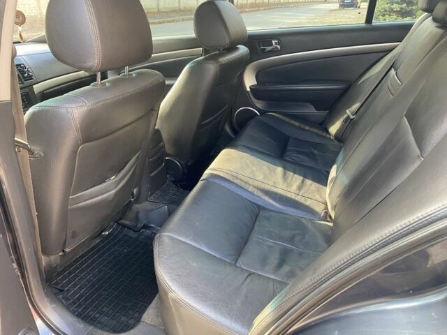 Серый Шевроле Эпика, объемом двигателя 2.5 л и пробегом 250 тыс. км за 4200 $, фото 5 на Automoto.ua