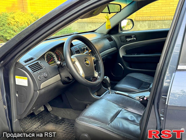 Серый Шевроле Эпика, объемом двигателя 2.5 л и пробегом 290 тыс. км за 3750 $, фото 2 на Automoto.ua