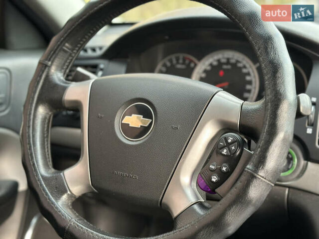 Серый Шевроле Эпика, объемом двигателя 2 л и пробегом 300 тыс. км за 3799 $, фото 15 на Automoto.ua