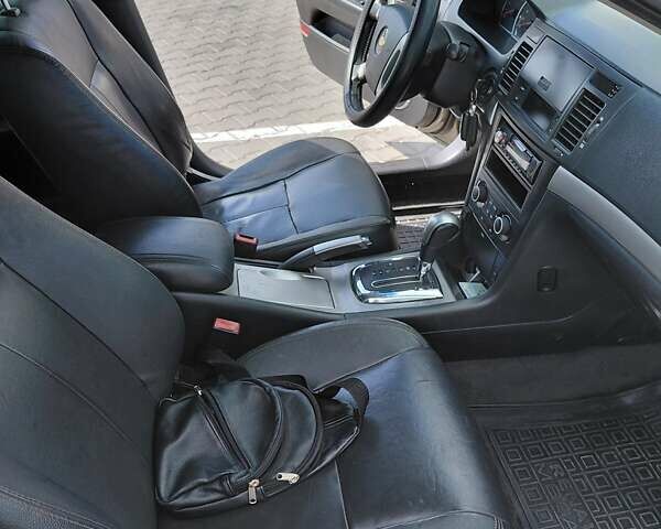 Серый Шевроле Эпика, объемом двигателя 2.49 л и пробегом 300 тыс. км за 4300 $, фото 22 на Automoto.ua