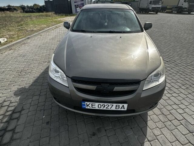 Серый Шевроле Эпика, объемом двигателя 2.5 л и пробегом 177 тыс. км за 5400 $, фото 2 на Automoto.ua