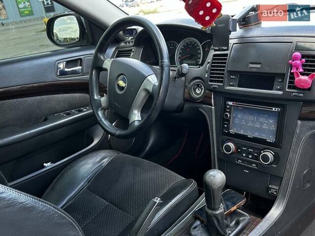 Серый Шевроле Эпика, объемом двигателя 2 л и пробегом 250 тыс. км за 6000 $, фото 7 на Automoto.ua