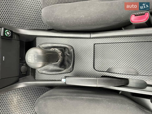 Серый Шевроле Эпика, объемом двигателя 2 л и пробегом 250 тыс. км за 5600 $, фото 24 на Automoto.ua