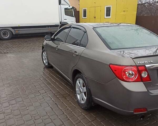 Серый Шевроле Эпика, объемом двигателя 2 л и пробегом 189 тыс. км за 5500 $, фото 5 на Automoto.ua