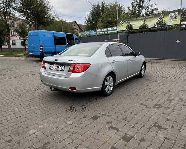 Серый Шевроле Эпика, объемом двигателя 2 л и пробегом 206 тыс. км за 4700 $, фото 5 на Automoto.ua
