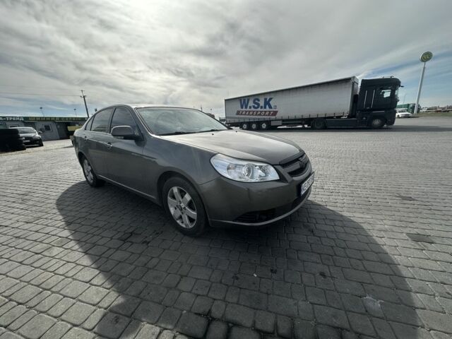 Серый Шевроле Эпика, объемом двигателя 2.5 л и пробегом 177 тыс. км за 5400 $, фото 3 на Automoto.ua