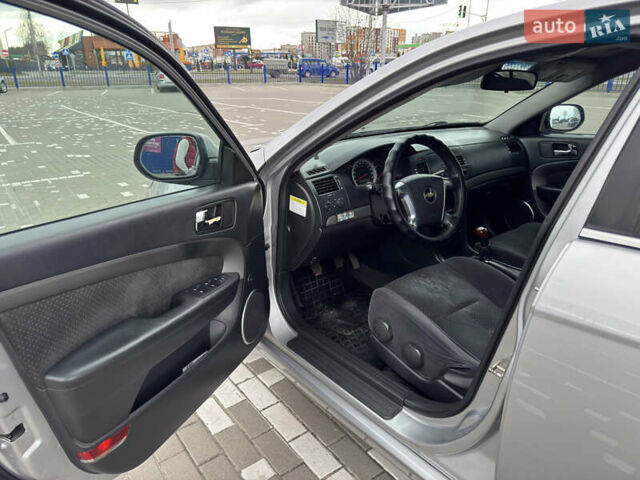 Серый Шевроле Эпика, объемом двигателя 1.99 л и пробегом 304 тыс. км за 6500 $, фото 8 на Automoto.ua