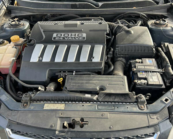 Сірий Шевроле Епіка, об'ємом двигуна 2.5 л та пробігом 230 тис. км за 5700 $, фото 3 на Automoto.ua