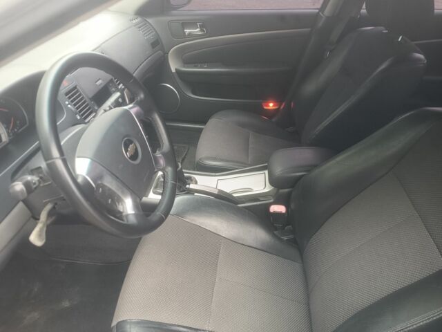 Серый Шевроле Эпика, объемом двигателя 2 л и пробегом 390 тыс. км за 4800 $, фото 7 на Automoto.ua