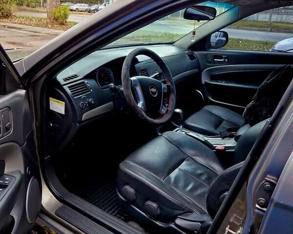 Шевроле Епіка 2008 у Броварах на Automoto.ua Сірий Шевроле Епіка, об'ємом двигуна 2.5 л та пробігом 285 тис. км за 4500 $, фото 23 на Automoto.ua