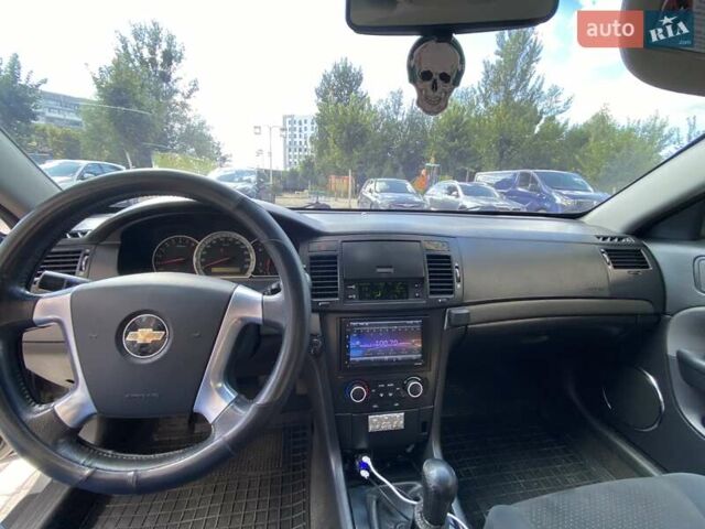 Серый Шевроле Эпика, объемом двигателя 2 л и пробегом 182 тыс. км за 4999 $, фото 9 на Automoto.ua
