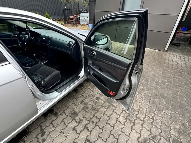 Серый Шевроле Эпика, объемом двигателя 2 л и пробегом 252 тыс. км за 3800 $, фото 8 на Automoto.ua