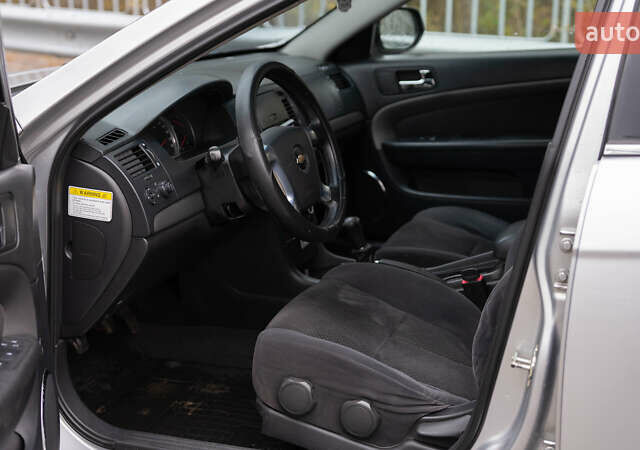 Серый Шевроле Эпика, объемом двигателя 1.99 л и пробегом 180 тыс. км за 4000 $, фото 12 на Automoto.ua